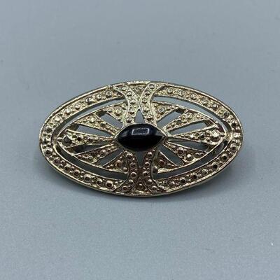 Silver Tone Oval Pin with Onyx Center YD#011-1120-00148