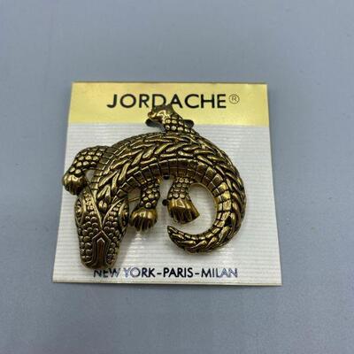 Vintage Jordache Alligator Pin YD#011-1120-00154