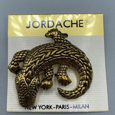 Vintage Jordache Alligator Pin YD#011-1120-00154