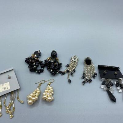 Black and Clear Bead Earring Lot YD#011-1120-00161