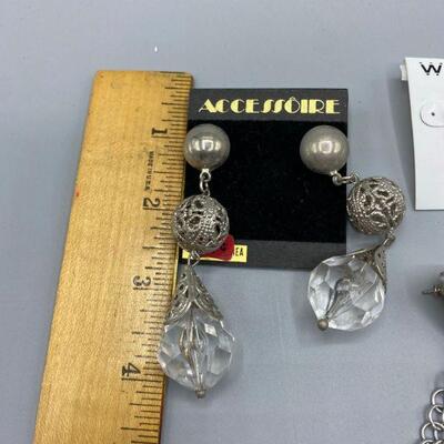 Vintage Retro Silvertone Earrings YD#011-1120-00162