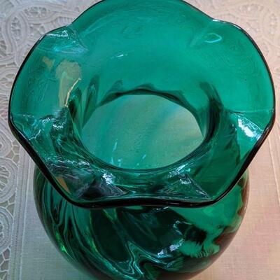 Lot # 11 s -Emerald Green handblown glass flower vase 