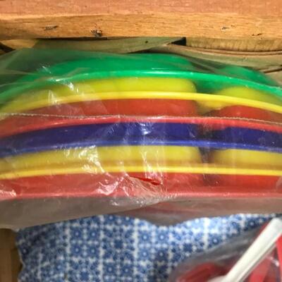 Vintage Picnic Basket w. Plates, Cups, Utensils