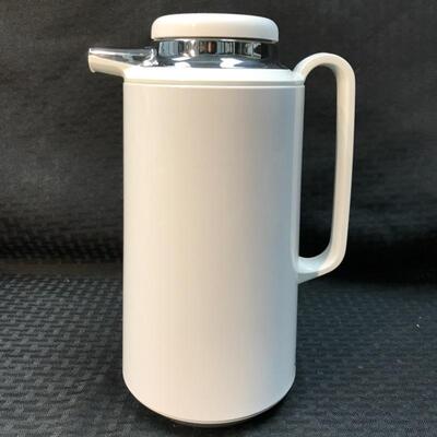 Corning Thermiqueâ„¢ Insulated Pitcher