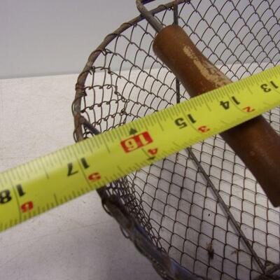 Lot 58 - Several Styles Of Baskets 