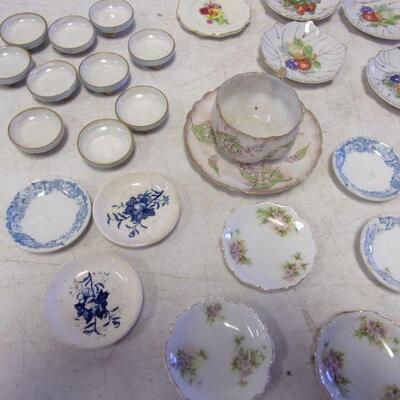 Lot 59 - Porcelain Demitasse Saucers 