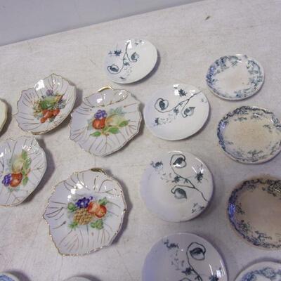 Lot 59 - Porcelain Demitasse Saucers 