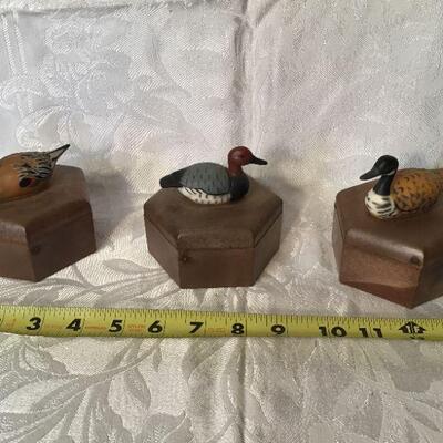 DR#145 - Three plastic duck trinket boxes