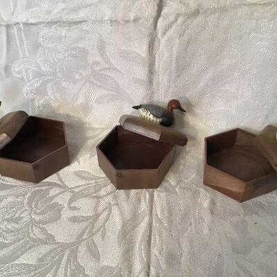 DR#145 - Three plastic duck trinket boxes