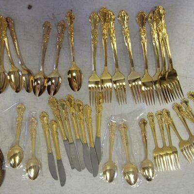 Lot 64 - Cambridge Silversmiths Cranston Gold & American Atelier Heavenly Hosts 