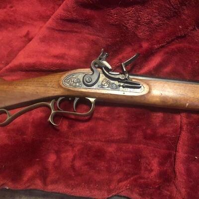 Thompson center Hawken flintlock 45 caliber rifle