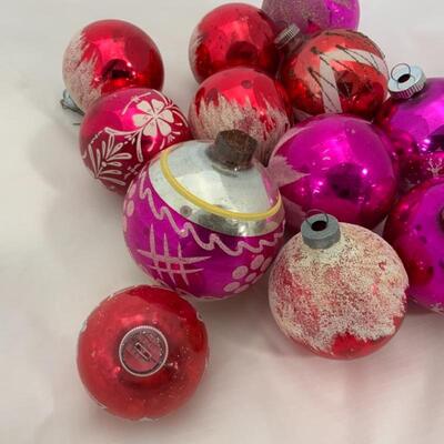 (107) Vintage | Twelve Pink & Red Ornaments | Shiny Brite & W. Germany