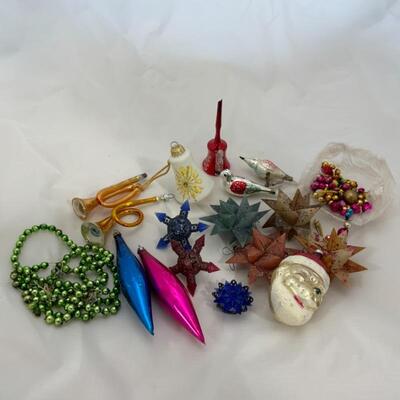 (109) Vintage | Sixteen Incredible Ornaments | Glass Garland