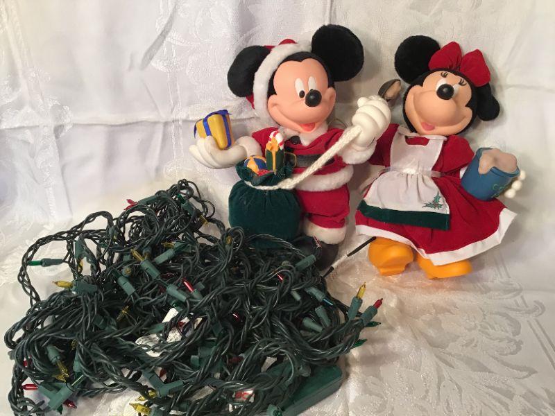 mickey and minnie mouse animated christmas figures
