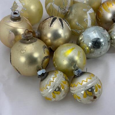 (111) Vintage | Fourteen Gold-Tone Christmas Balls | Shiny Brite