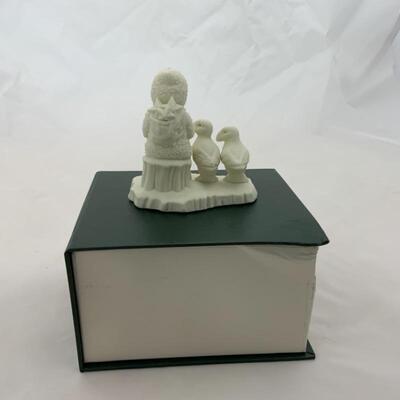 (133) Snowbabies | Two Winter Tales Figurines | Retired | MIB