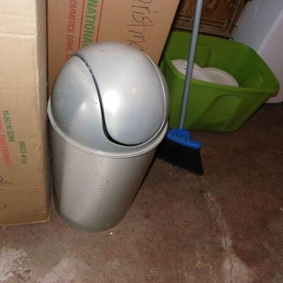 New Trash basket with flex lid.
