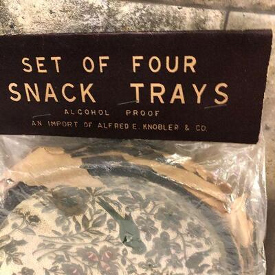 FL19: Two Sets of Four Snack Trays
