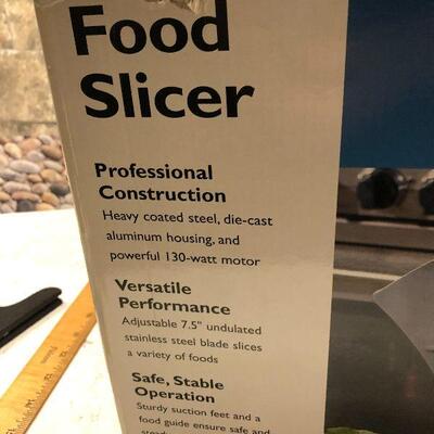 F21: Waring Pro Food Slicer