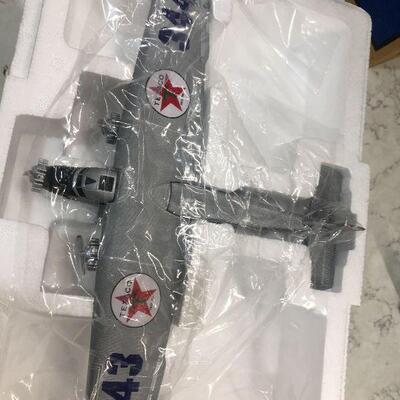 L35: Texaco Die-cast metal  Airplanes