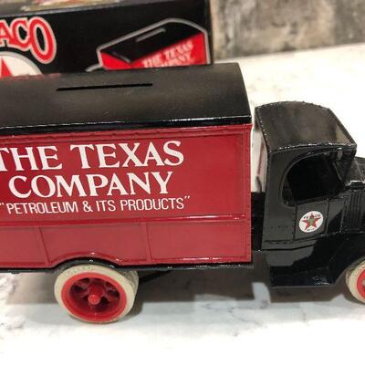 L36: Texaco Die-Cast Metal Etrl Trucks