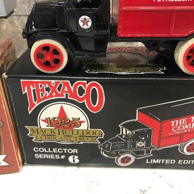 L36: Texaco Die-Cast Metal Etrl Trucks
