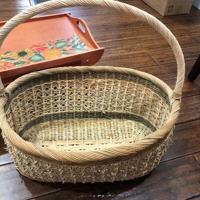 L51: Large Basket and Handpainted Tray