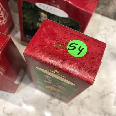 L54: Hallmark Pro Player Ornaments