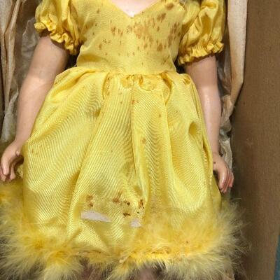 L60: Sonja Henie Madame Alexander Doll