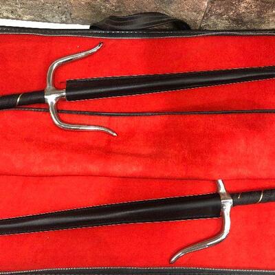 L62: Dueling Daggers
