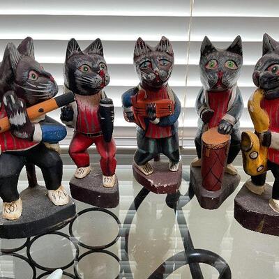 L65: Handcarved & Painted Jazz Cats
