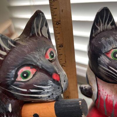 L65: Handcarved & Painted Jazz Cats