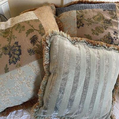 L72: Patchwork Twin Bedding