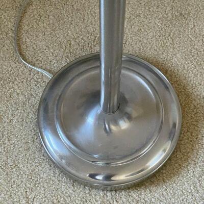 L75: 5FT Tall Floor Lamp