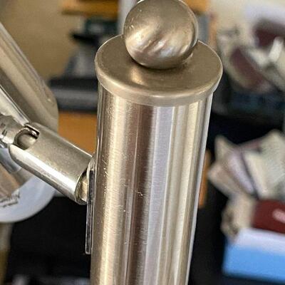 L75: 5FT Tall Floor Lamp
