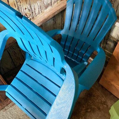 L78: Set of Two Blue Outdooe Chairs