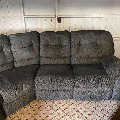 L82: Grey Sectional Couch