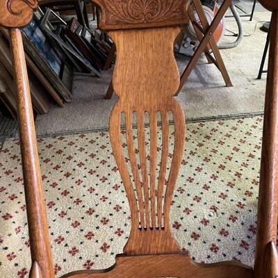 L91: Antique Rocking Chair