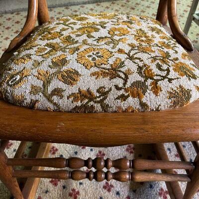 L91: Antique Rocking Chair