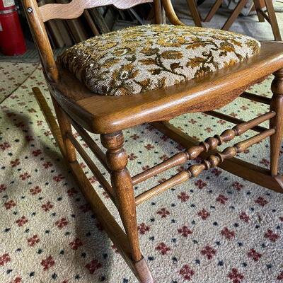L91: Antique Rocking Chair
