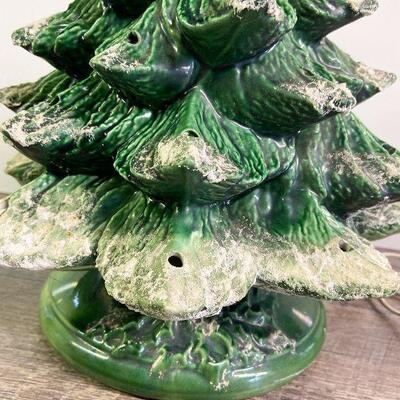 L92: Ceramic Vintage Christmas Tree