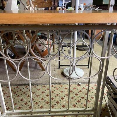 L93: Bakers Rack