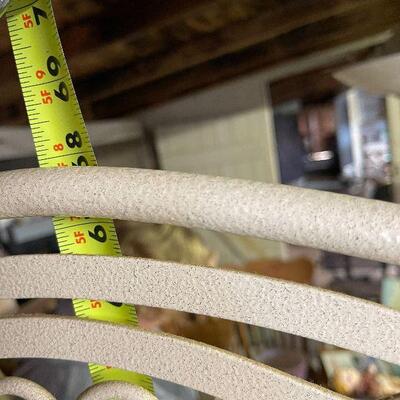 L93: Bakers Rack