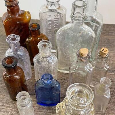 L124: Collection of Small Bottles