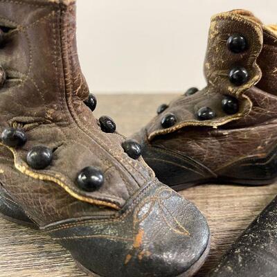 L126: Vintage Leather Baby Shoes and Vintage Straight Blade