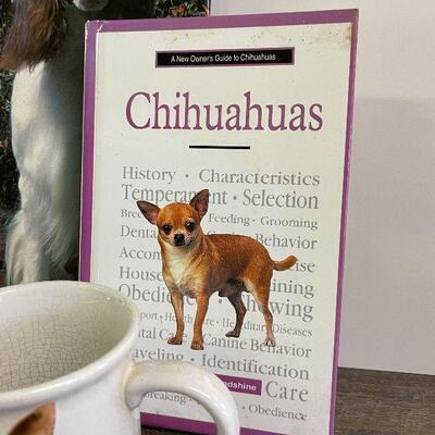 L127: Chihuahua Book Taco Bell Dog