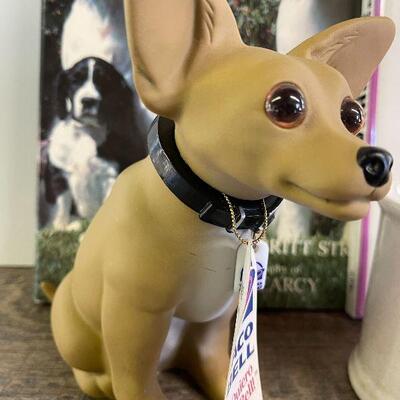 L127: Chihuahua Book Taco Bell Dog