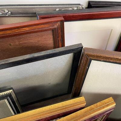 L129: Lot of Frames