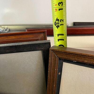 L129: Lot of Frames