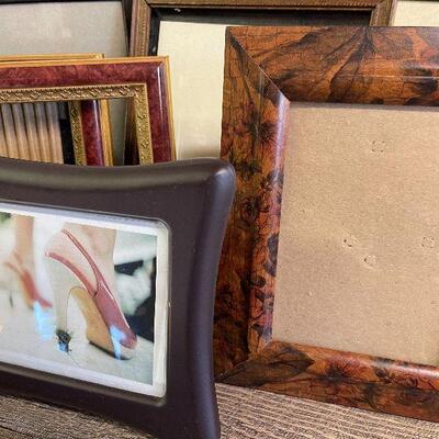 L129: Lot of Frames